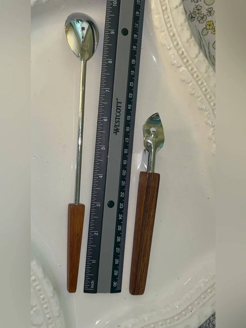 Vintage Barware Tools Stainless Steel with tapered, wood-grained yBakelite handl